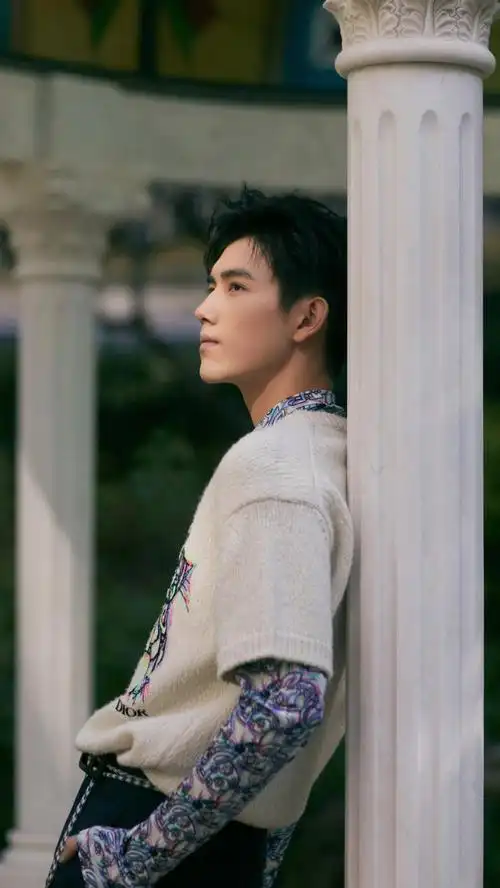 陈飞宇,2000年4月9日出生,华语影视男演员,就读于北京电影学院