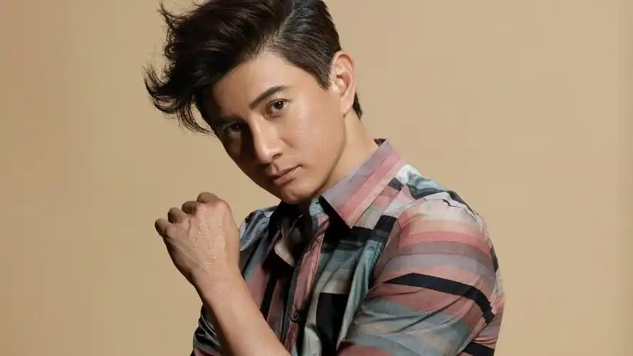 吴奇隆最新帅气写真高清桌面壁纸壁纸