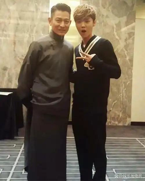 长得英俊帅气却输在个子上这8位男星的身高真是不懂事