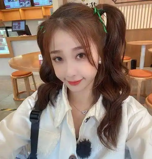 未能c位出道的虞书欣,人气远超刘雨昕,明星势力榜排行第二_许佳琪