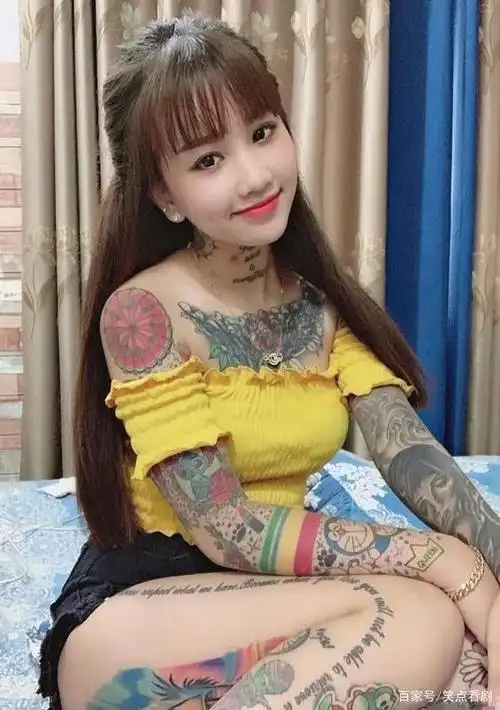 一越南年轻少女全身是纹身!看过的都点赞