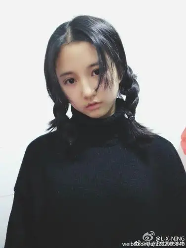 大堡门面line之刘些宁绝绝子从小美到大