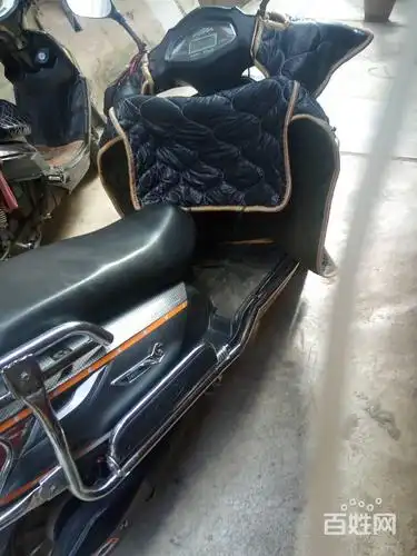 一张九成新电动车急售,证件齐全