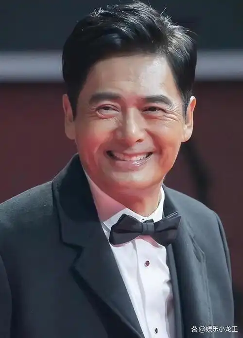 向华强所言非虚!周润发告别影坛,已踏上另一条灿烂人生路!