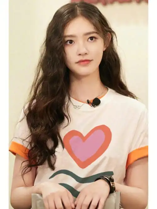 林允也太会种草了吧是活力满满的美少女耶