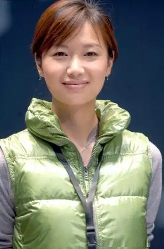 演艺圈徐静蕾和才艺新秀杨芸熙书法,谁能艳压群芳