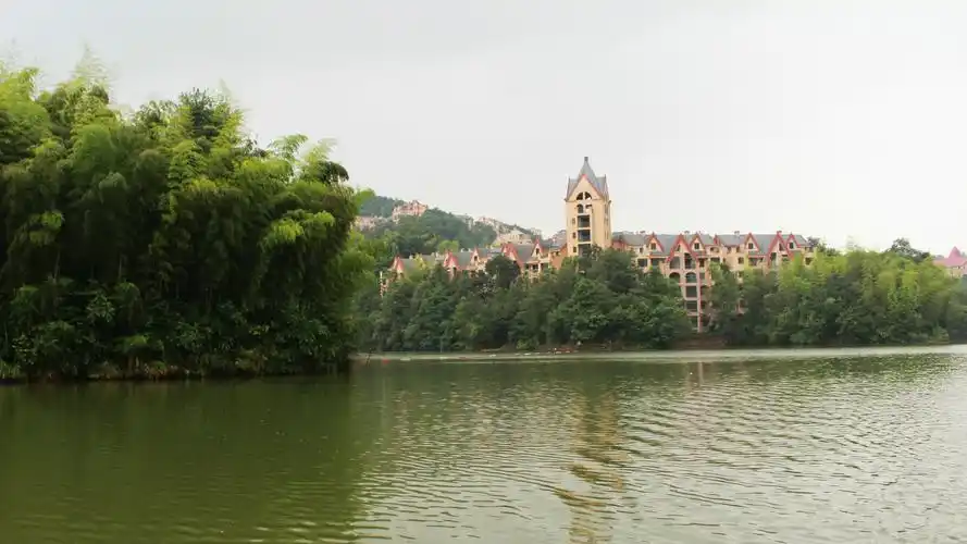 天岛湖赤水河畔的高原明珠