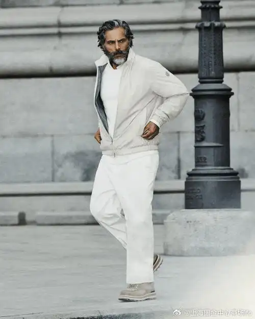 国金,推荐#  moncler collection春夏男装系列携知名演员joaquín