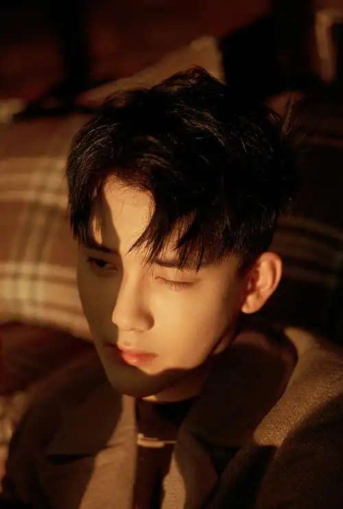 熊梓淇复古风帅气写真图片