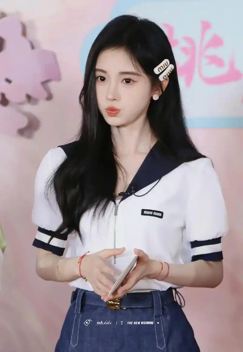 《花戎》扫楼生图.图源见水印#鞠婧祎 #花戎怪好看的嘞 #花 - 抖音