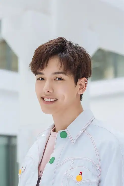 王以纶出道四周年逐梦前行的宝藏少年