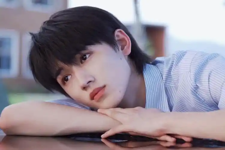 给大家推荐一些宋亚轩适合当壁纸的图片 - 知乎