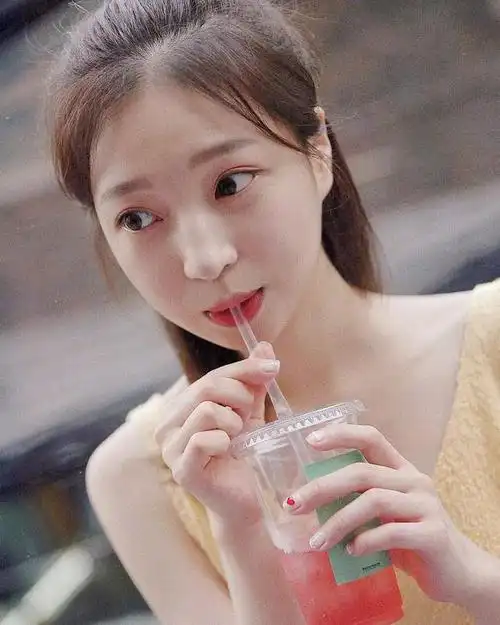 也许拍出好照片的方法有千万种但养了吃货女友的你只需要记住不能让你