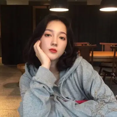 成熟稳重气质女生微信头像允言