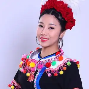 民族:瑶族 简介:房玲慧;流行女歌手,代表作《请到连南瑶乡来》