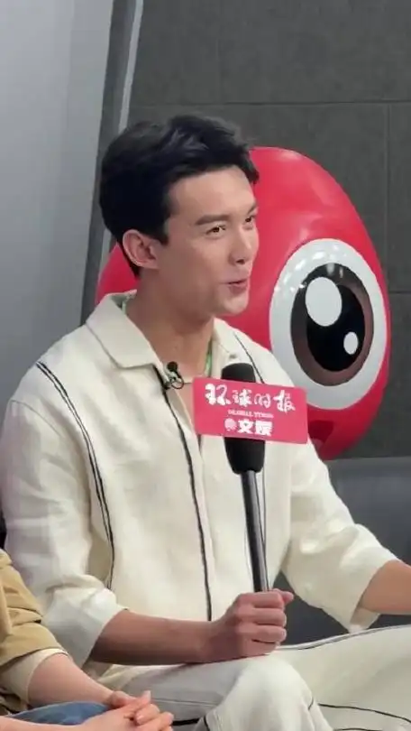 吴磊在采访中透露在山里拍摄草木人间时不小心食物中毒