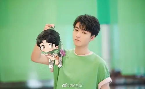 王俊凯和小小凯,"父子俩都这么可爱!