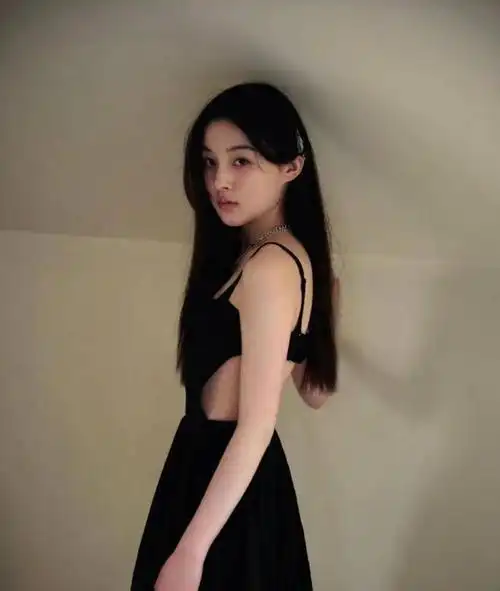 《庆余年》叶轻眉扮演者顾语涵现在19岁了,也长大啦