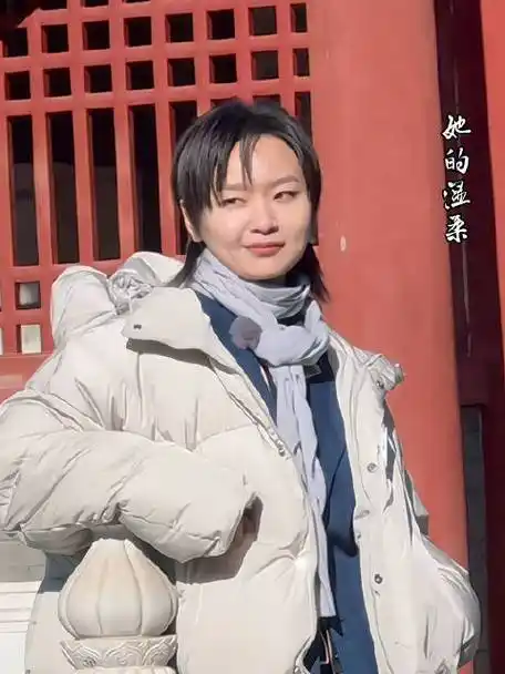 落了眼眸  上了心头  她的温柔95  #周笔畅#勝出四季的青睐的微博