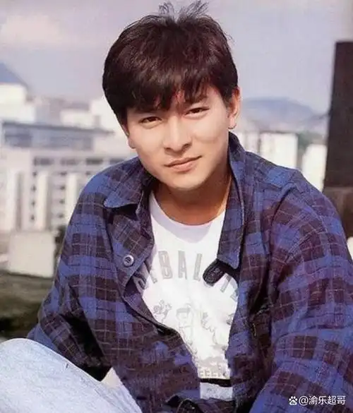 90年代,所有人都承认刘德华演戏很好,但认为他唱歌很烂.