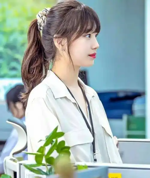 显脸瘦的,还得是高马尾!_造型_刘海_女生