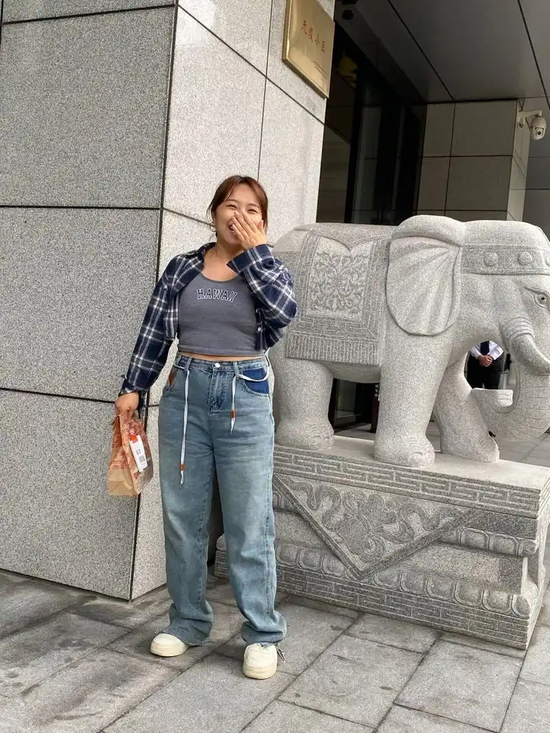 这才是真实的身高153体重120斤75157515 9611原相机直出,无