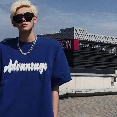 男生头像伤感孤独头像谁在这刻替代我去爱你