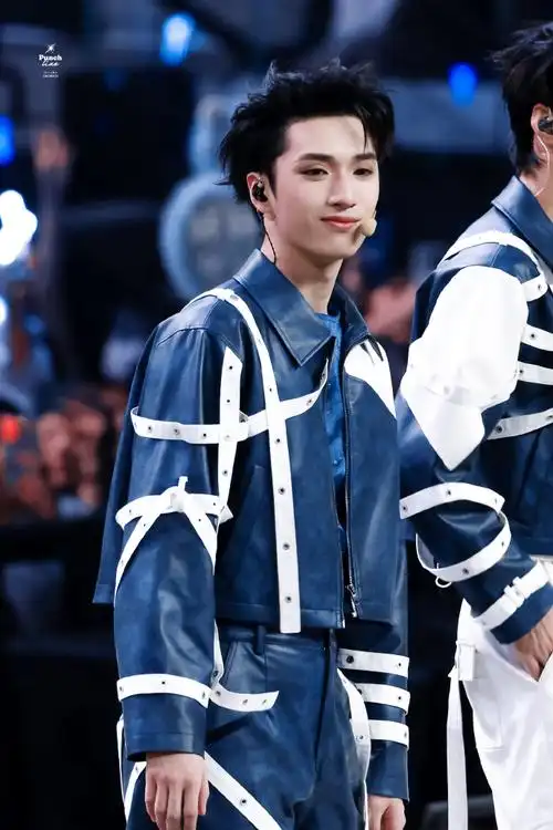 时代少年团 女团舞##严浩翔叁重楼暨出道四周年演唱会