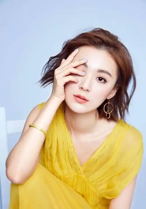 毛林林演完《大侠霍元甲》又演金庸剧,人美身材好,可惜10年不红_角色