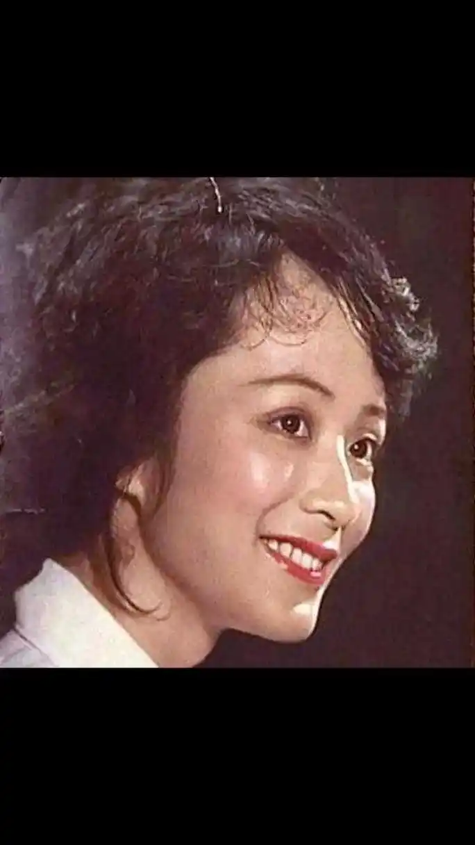 著名歌唱家,国家一级演员谢莉斯因病去世,享年七十五岁!歌曲《 - 抖音