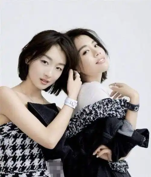 周冬雨新片《少年的你》首映,马思纯p了个平头造型为闺蜜加油!