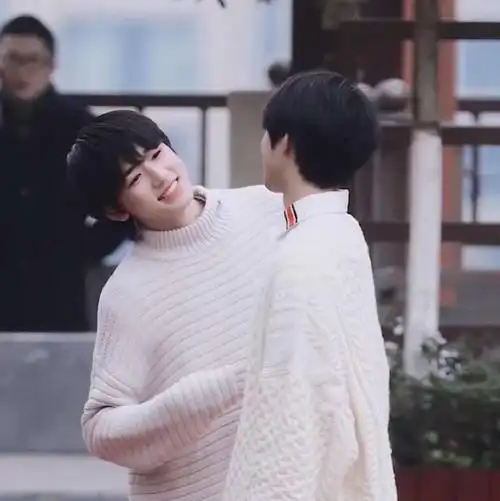 ¤ 大学老师宋亚轩 × 当红明星刘耀文 &