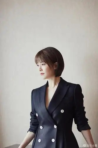 左小青近照短发惊艳众人网友大呼认不出