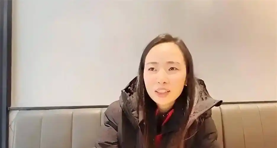 异国冰壶眷侣:韩国队长金智善倒追中国队长徐晓明,成为中国媳妇_比赛