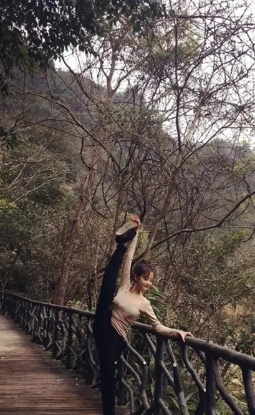 从乡村土胖妹到媚者无疆素颜美女李一桐靠这个办法狂甩30斤