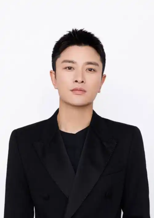 复出不到24小时就被封杀,他走到今天这一步,一点