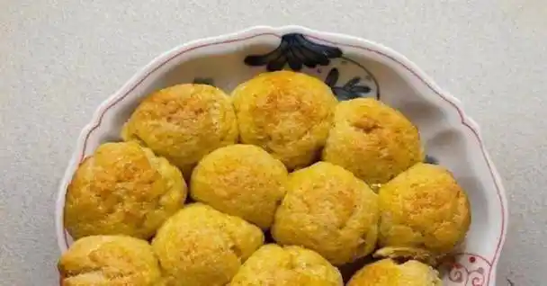 邓超深夜晒孙俪布里修面包单身狗表示我被虐到被虐了