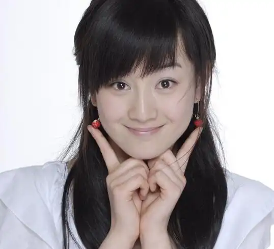 【图】张檬身材好吗? 大秀小蛮腰赚足眼球