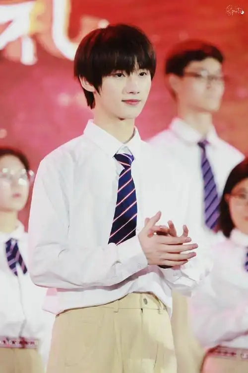 意气洋溢#意气风发的少年「210506育才成人礼」@时代少年团-丁程鑫