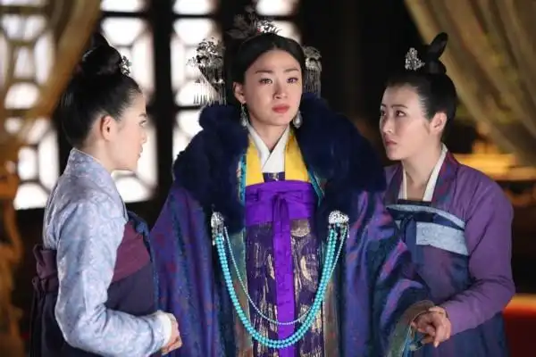 图文:《倾世皇妃》迎来大结局 海量剧照成亮点