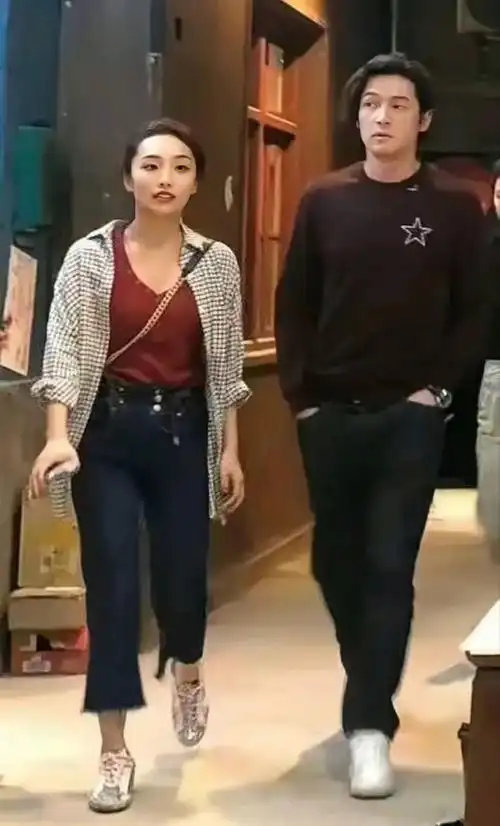 胡歌老婆黄曦宁近照流出,我现在知道胡歌为什么要娶她了