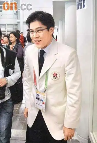 霍启刚被传移情赵彤 回顾"晶刚恋"五年情史