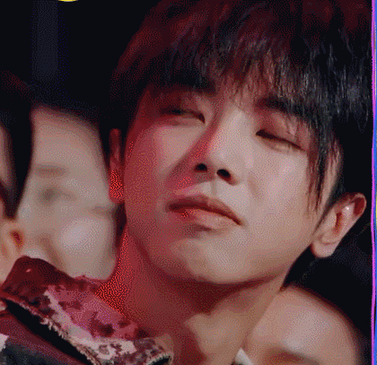 华晨宇##2017华晨宇火星演唱会# "我理解这个世界上的所有因果关系