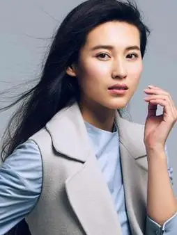 宁丹琳自认努力勤奋 跑组递资料换"家有儿女"演出