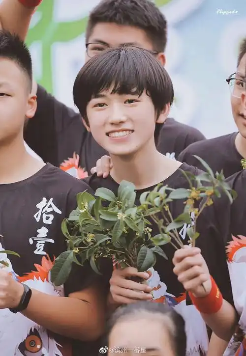 也要金榜题名哦～也祝星海中学的弟弟妹妹考试顺利@时代少年团-宋亚轩