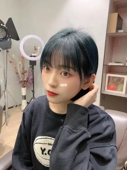 网红打卡 微潮色潮色齐脖短发#减龄刘海蓝黑色不需要褪色