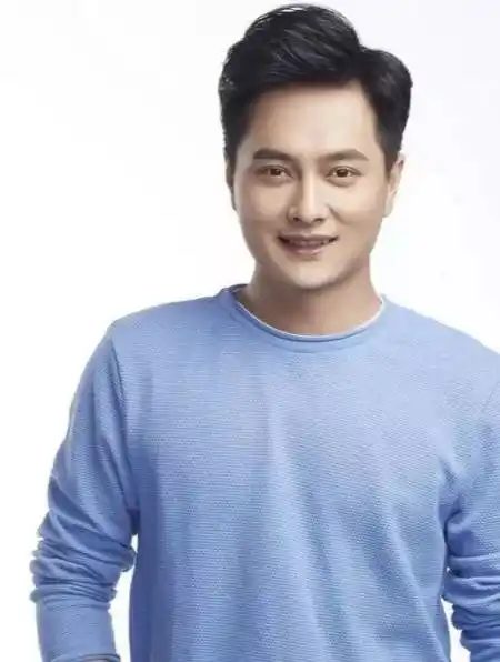 云飞成名后离婚,再娶小12岁娇妻,女儿喊话:把爸爸还给我!3-度小视