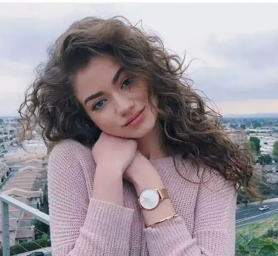 造型小课堂:慵懒的泡面卷|发型|泡面头|卷发|短发|圆脸_网易订阅