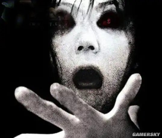 夜半偷拍女鬼弹唱 一开嗓就炸了!