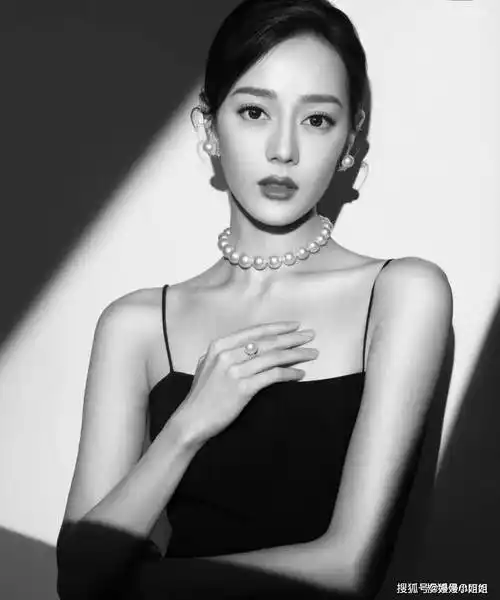 迪丽热巴这身材内娱谁能顶得住